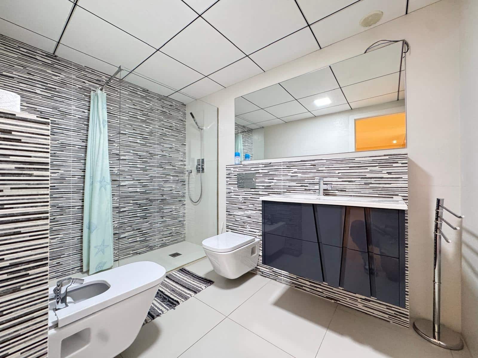 3 soveværelse Lejlighed til salg i Torrevieja med swimmingpool - € 349.900 (Ref: 9102853)