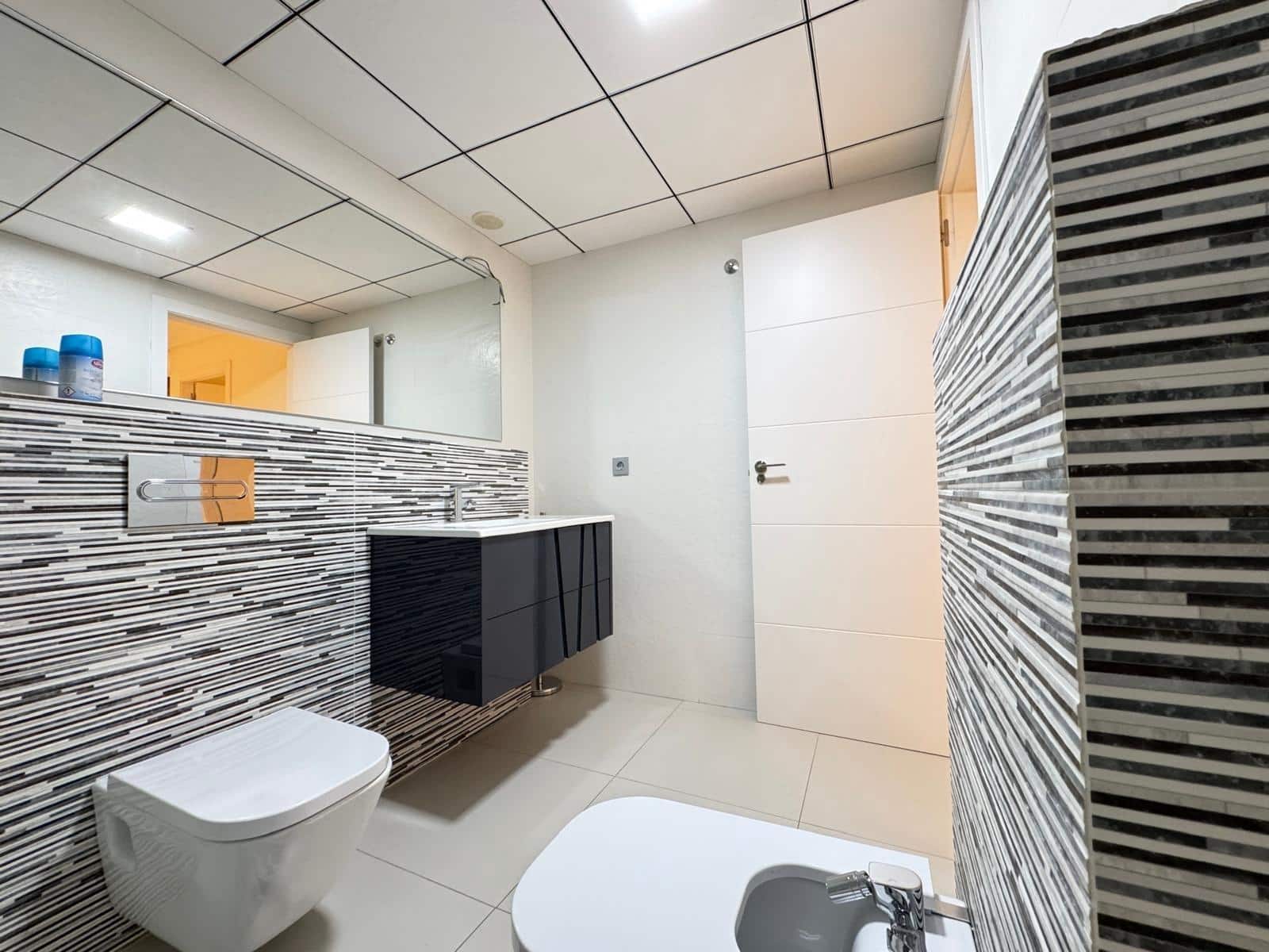 3 soveværelse Lejlighed til salg i Torrevieja med swimmingpool - € 349.900 (Ref: 9102853)