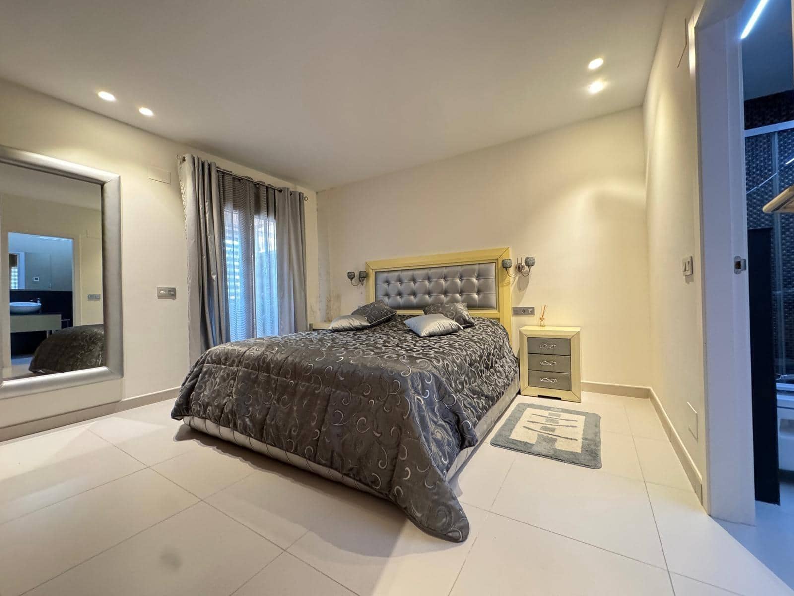 3 soveværelse Lejlighed til salg i Torrevieja med swimmingpool - € 349.900 (Ref: 9102853)