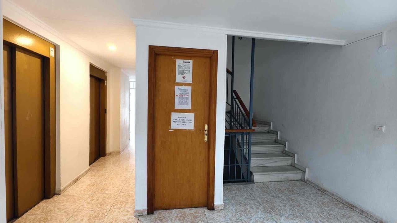 Apartamento de 2 habitaciones en Torrevieja en venta con piscina - 129.900 € (Ref: 9102855)