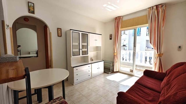 Apartamento de 2 habitaciones en Centro, Torrevieja en venta con piscina - 129.900 € (Ref: 9102855)