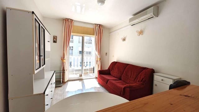 Apartamento de 2 habitaciones en Centro, Torrevieja en venta con piscina - 129.900 € (Ref: 9102855)