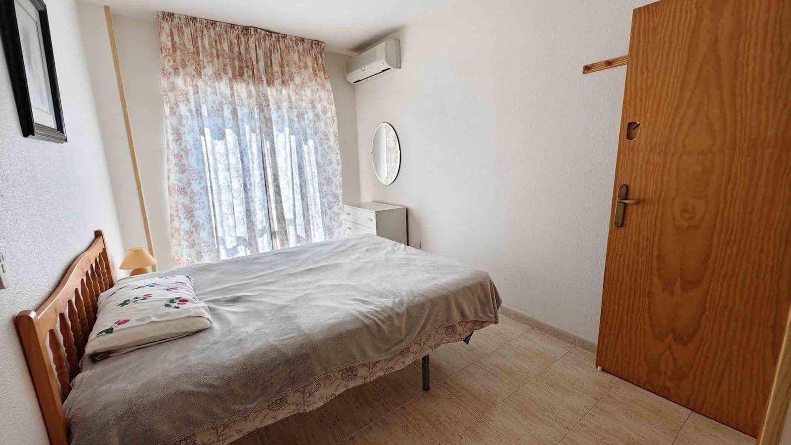 Apartamento de 2 habitaciones en Torrevieja en venta con piscina - 129.900 € (Ref: 9102855)