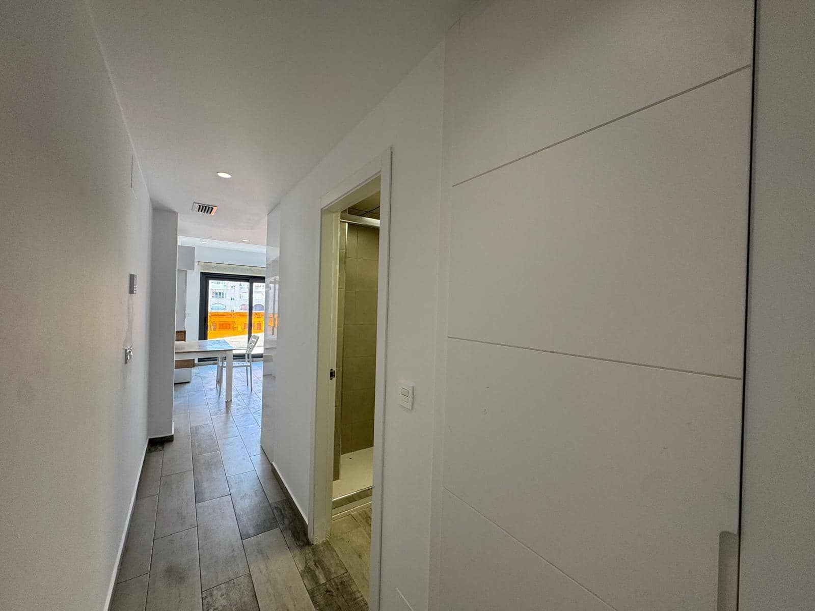 Ático de 1 habitación en Torrevieja en venta con piscina - 195.000 € (Ref: 9108646)