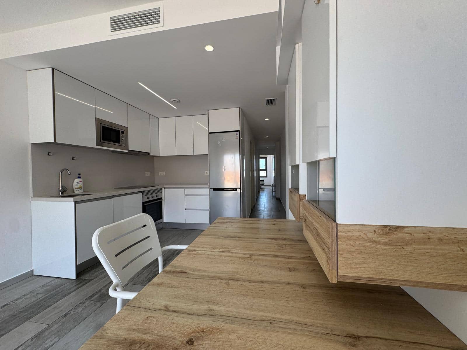 Ático de 1 habitación en Torrevieja en venta con piscina - 195.000 € (Ref: 9108646)