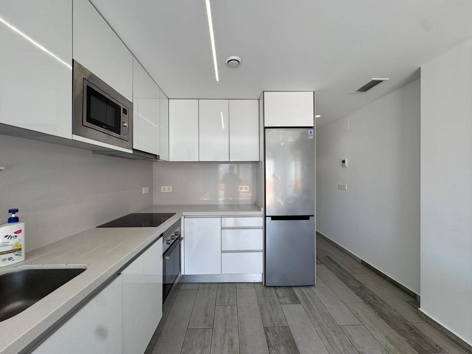 Ático de 1 habitación en Torrevieja en venta con piscina - 195.000 € (Ref: 9108646)