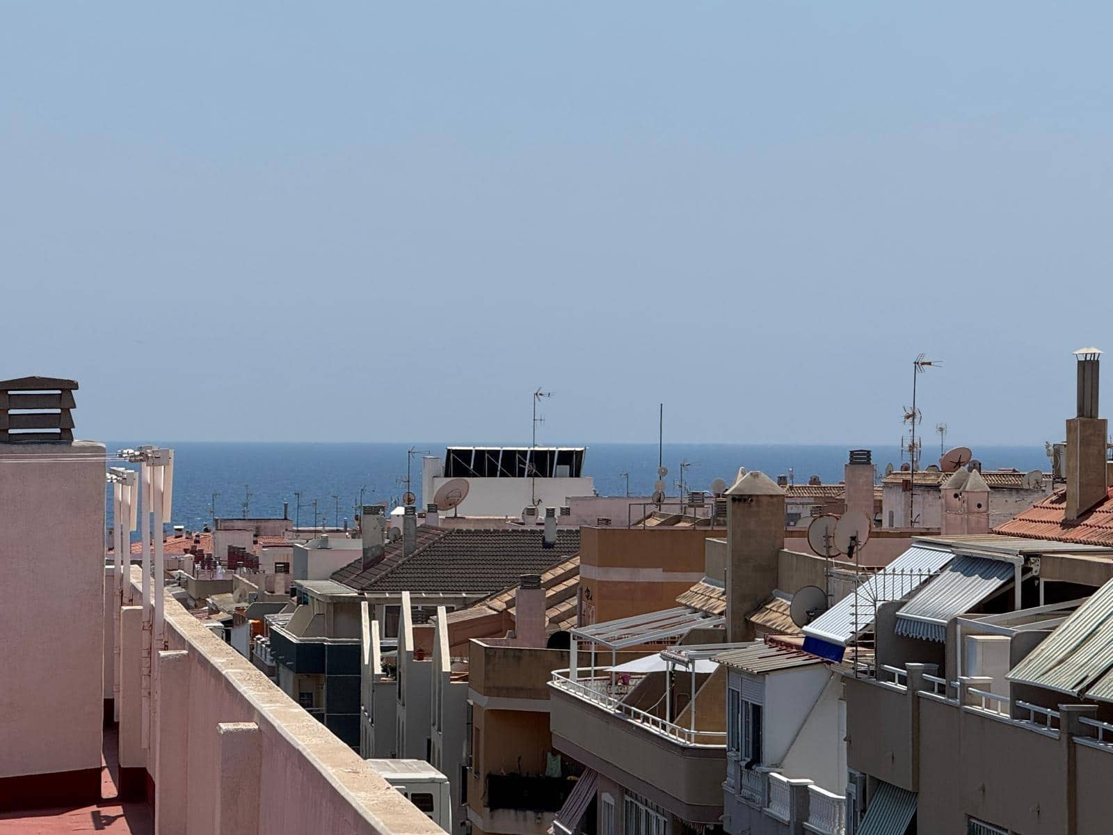 Ático de 1 habitación en Torrevieja en venta con piscina - 195.000 € (Ref: 9108646)