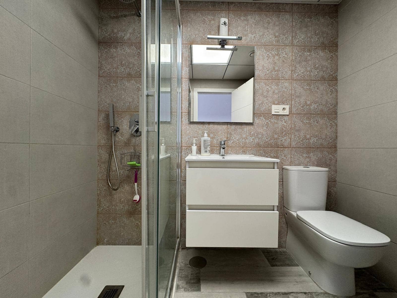 Ático de 1 habitación en Torrevieja en venta con piscina - 195.000 € (Ref: 9108646)