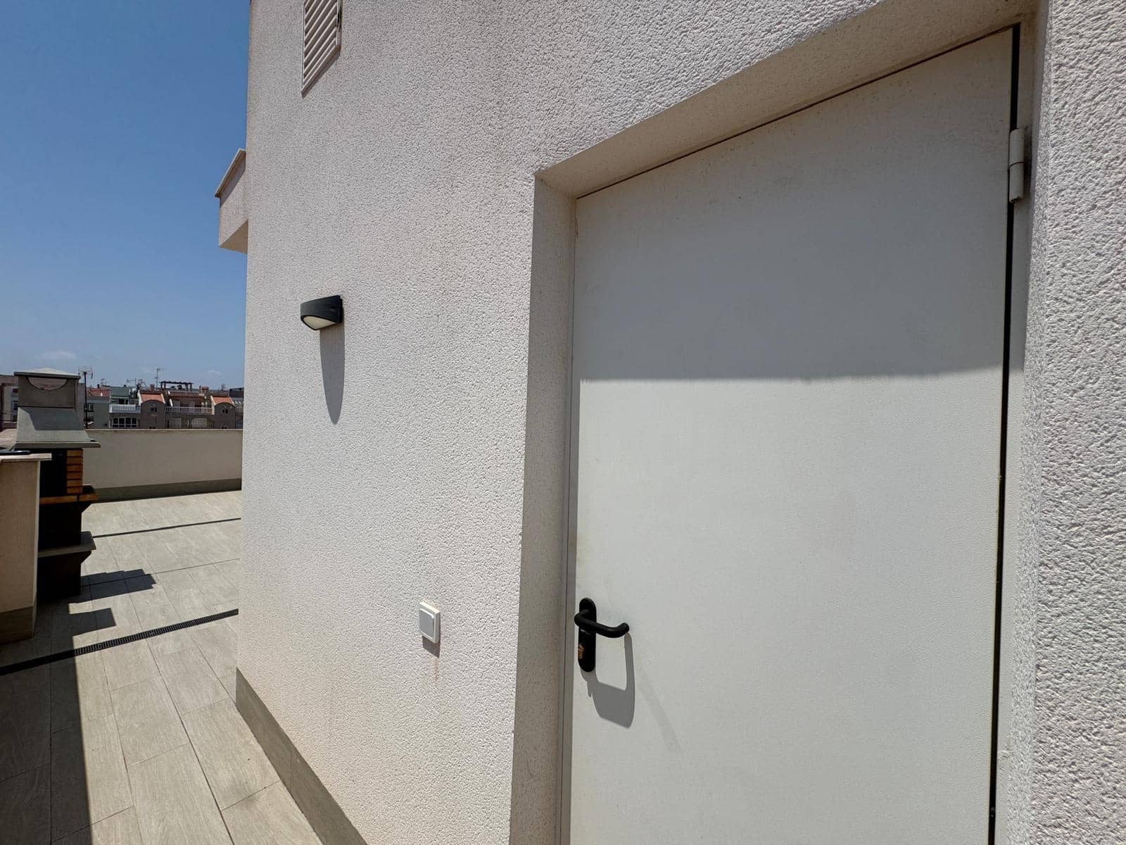 Ático de 1 habitación en Torrevieja en venta con piscina - 195.000 € (Ref: 9108646)