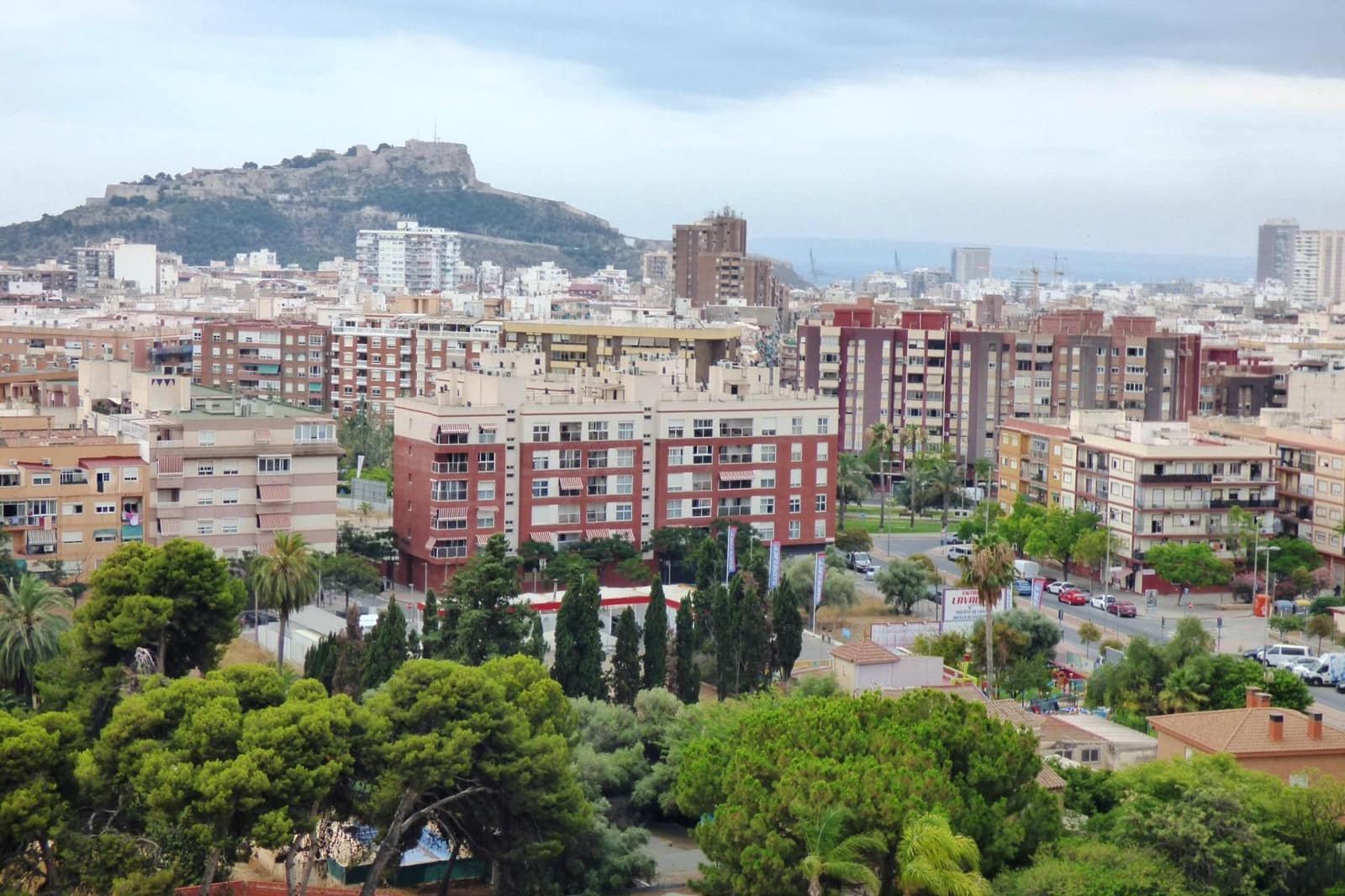 4 slaapkamer Penthouse te koop in Alicante stad met zwembad garage - € 412.000 (Ref: 9110269)