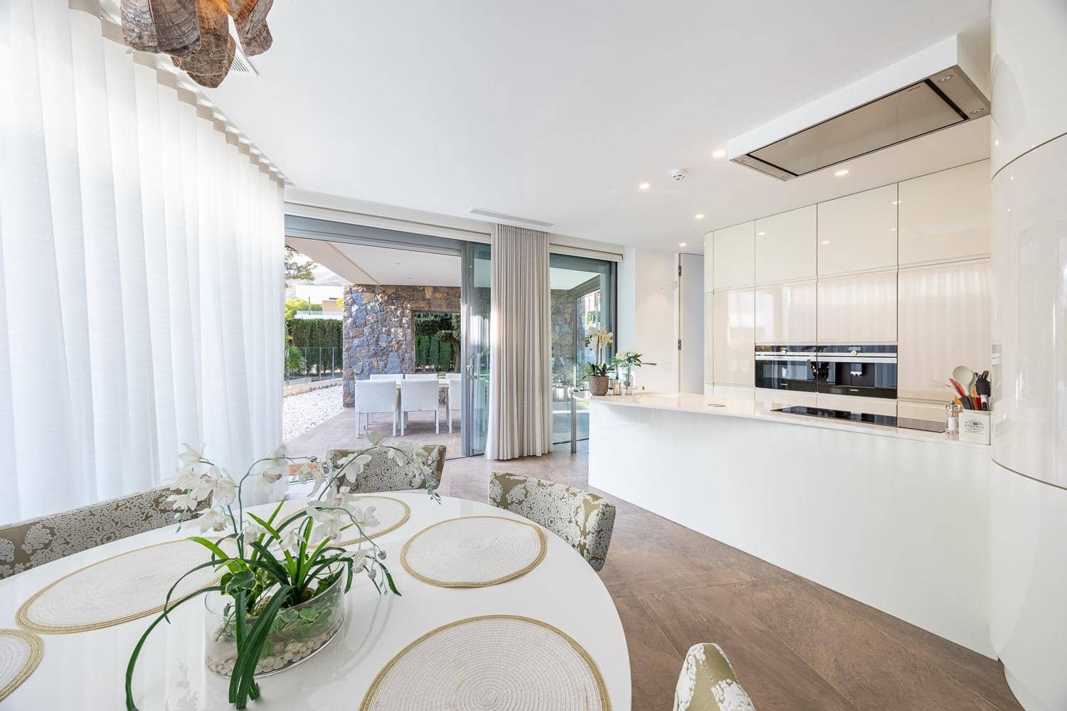 3 bedroom Villa for sale in Finestrat - € 1,745,000 (Ref: 9112328)