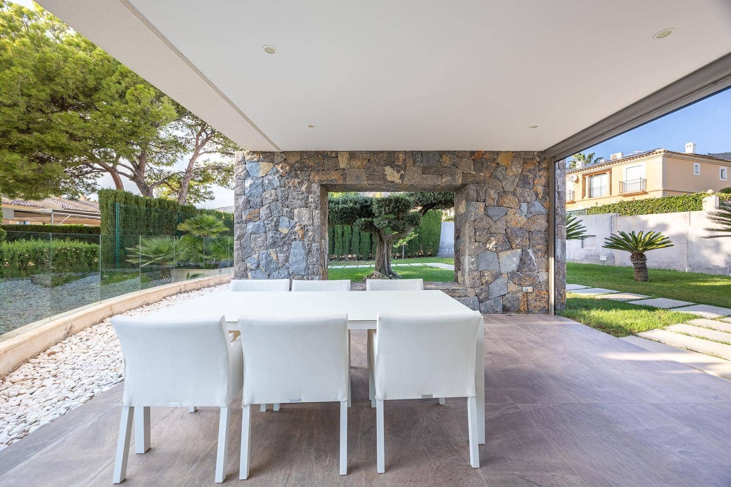 3 bedroom Villa for sale in Finestrat - € 1,745,000 (Ref: 9112328)