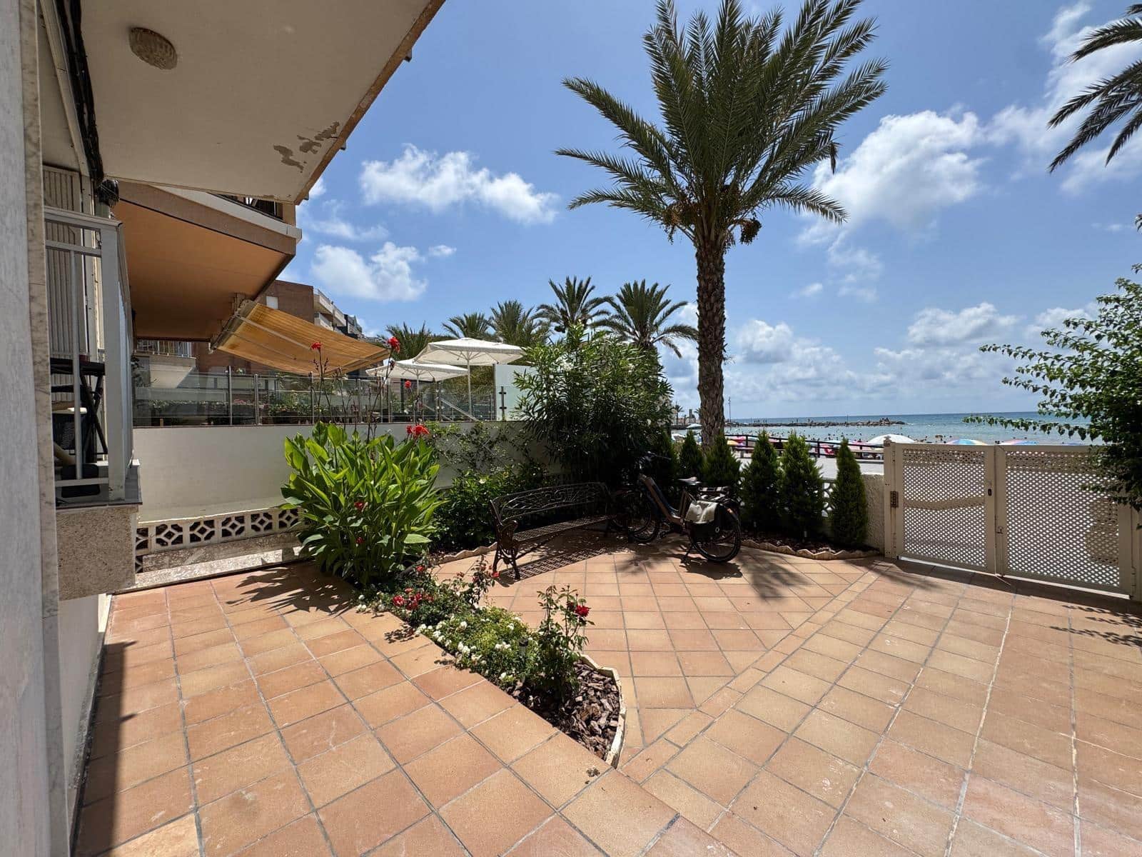 Apartamento de 3 habitaciones en Torrevieja en venta - 430.000 € (Ref: 9114096)