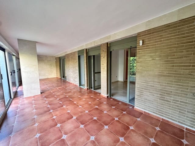 3 soveværelse Lejlighed til salg i Playa de San Juan, Alicante by med swimmingpool garage - € 480.000 (Ref: 9116062)
