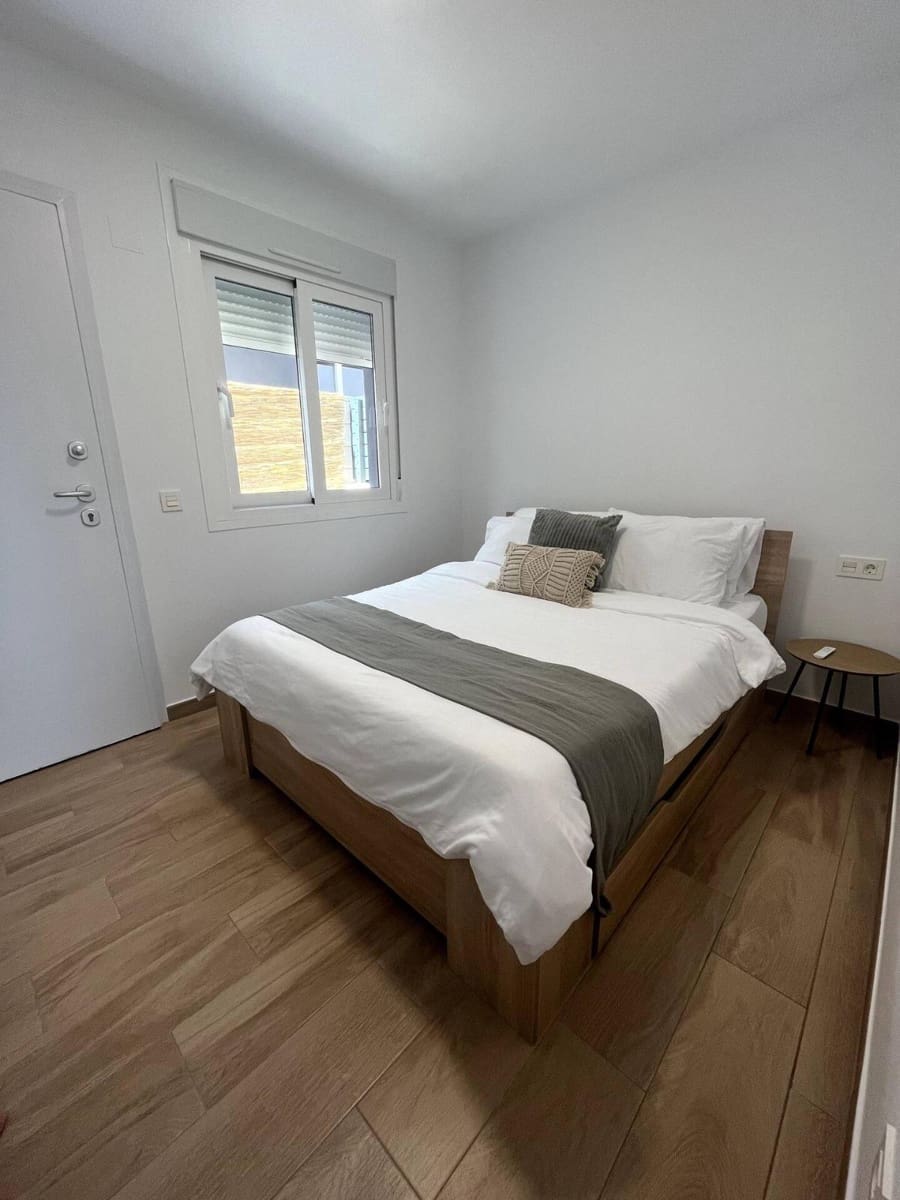 2 soveværelse Rækkehus til salg i Gran Alacant med swimmingpool - € 270.000 (Ref: 9124980)