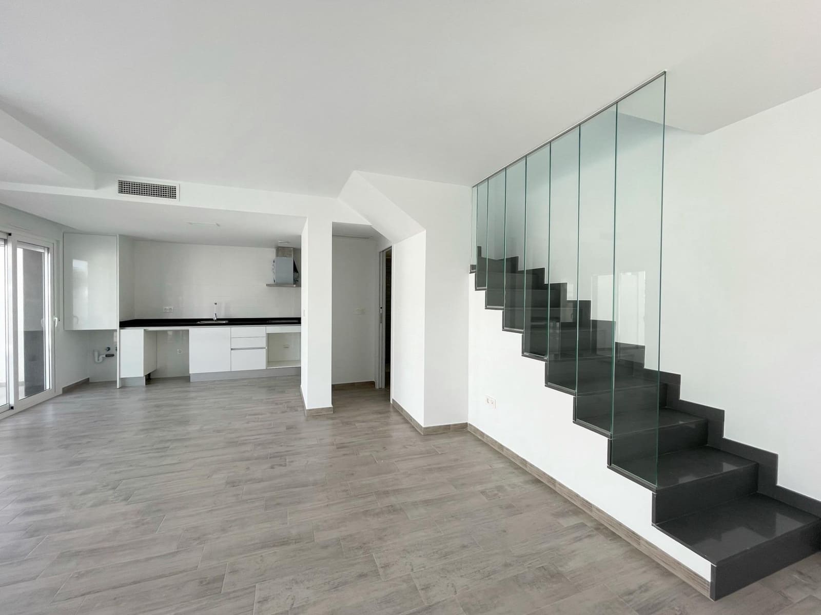 3 soveværelse Semi-Rækkehus til salg i Gran Alacant med swimmingpool - € 395.000 (Ref: 9124982)