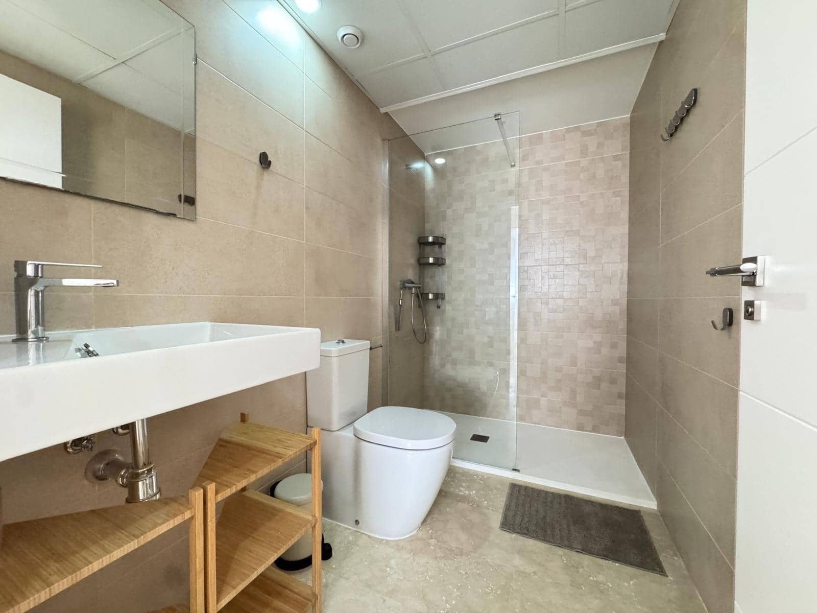 3 soveværelse Lejlighed til salg i Punta Prima med swimmingpool - € 309.900 (Ref: 9126755)