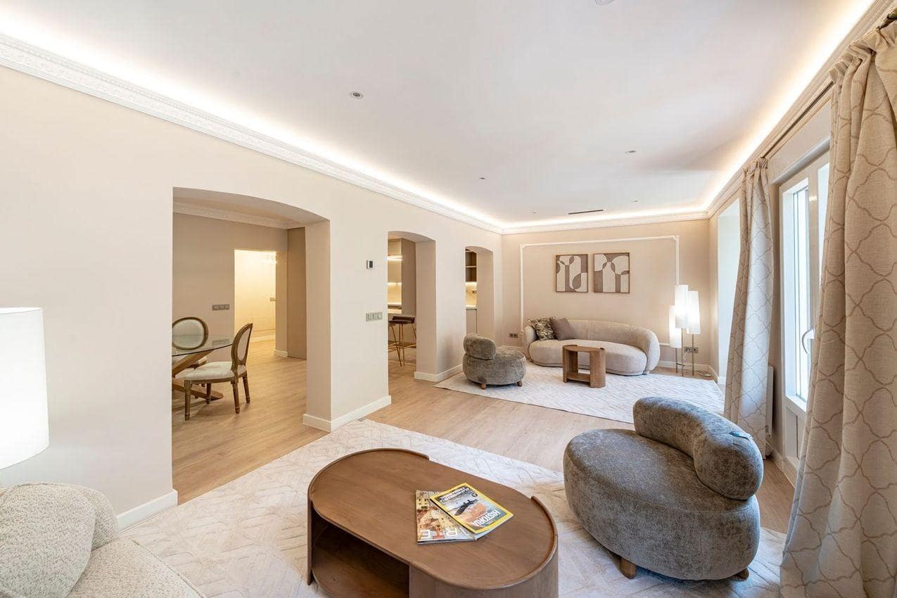 2 soveværelse Lejlighed til salg i Madrid by - € 1.440.000 (Ref: 9129726)