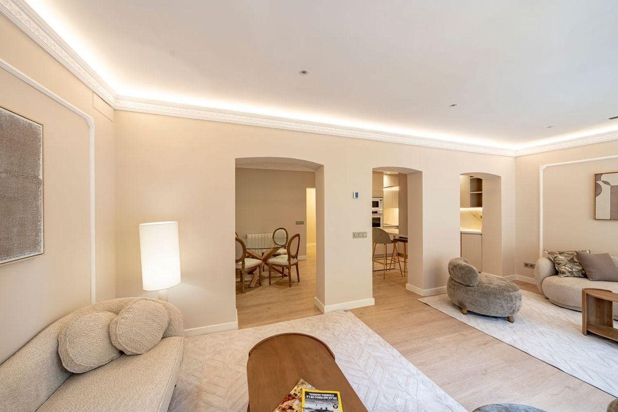 2 soveværelse Lejlighed til salg i Madrid by - € 1.440.000 (Ref: 9129726)