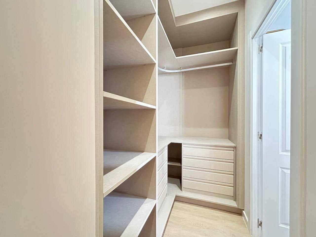 2 soveværelse Lejlighed til salg i Madrid by - € 1.440.000 (Ref: 9129726)