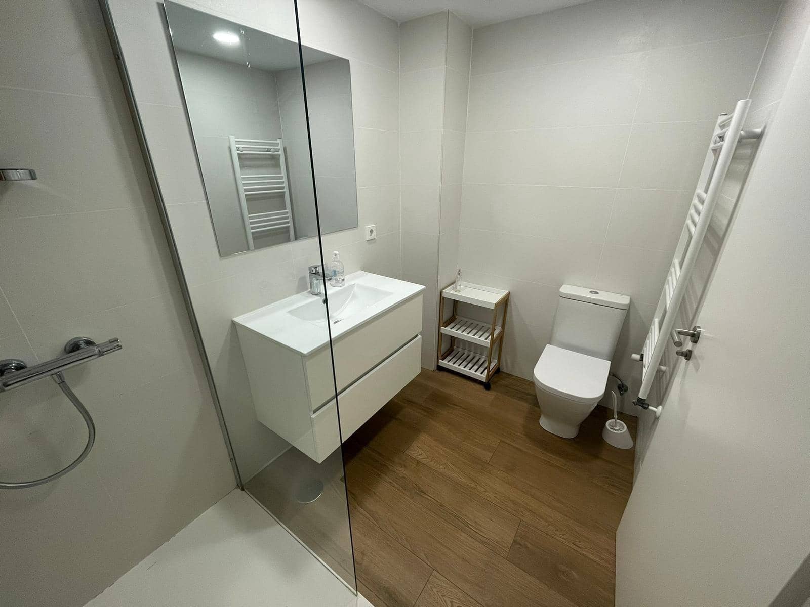 2 bedroom Flat for sale in Playa de San Juan with pool garage - € 481,000 (Ref: 9132323)