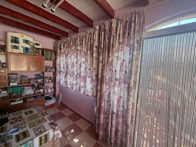 3 quarto Moradia em Banda para venda em San Luis, Torrevieja - 175 000 € (Ref: 9132324)