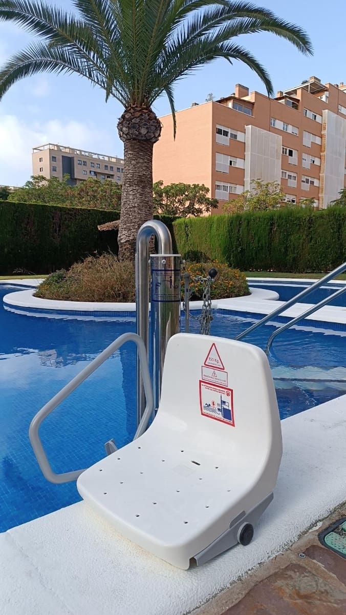 3 soveværelse Lejlighed til salg i Playa de San Juan med swimmingpool garage - € 450.000 (Ref: 9137058)
