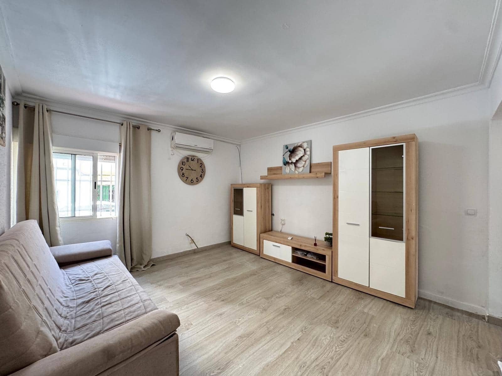 2 slaapkamer Appartement te koop in Torrevieja - € 104.900 (Ref: 9141582)