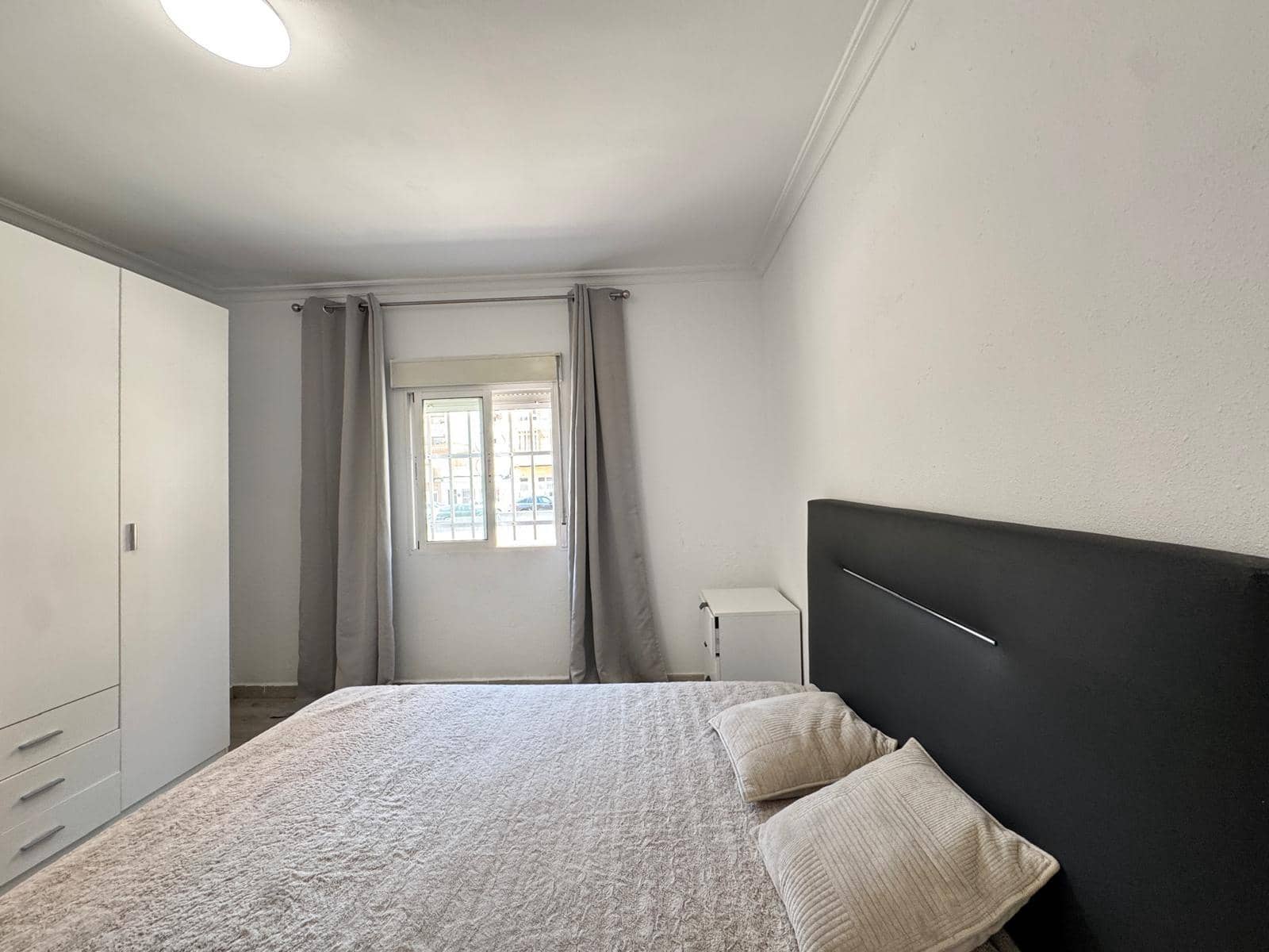 2 slaapkamer Appartement te koop in Torrevieja - € 104.900 (Ref: 9141582)