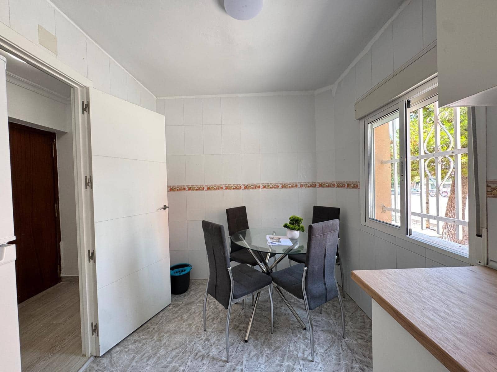 2 slaapkamer Appartement te koop in Torrevieja - € 104.900 (Ref: 9141582)