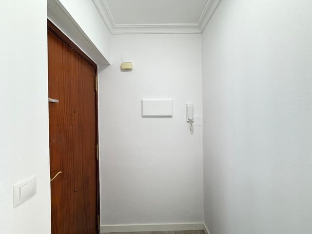 Apartamento de 2 habitaciones en Centro, Torrevieja en venta - 115.000 € (Ref: 9141582)