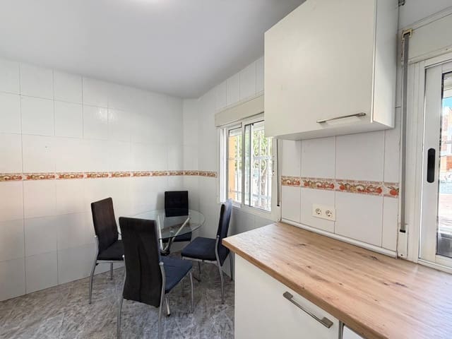 Apartamento de 2 habitaciones en Centro, Torrevieja en venta - 115.000 € (Ref: 9141582)