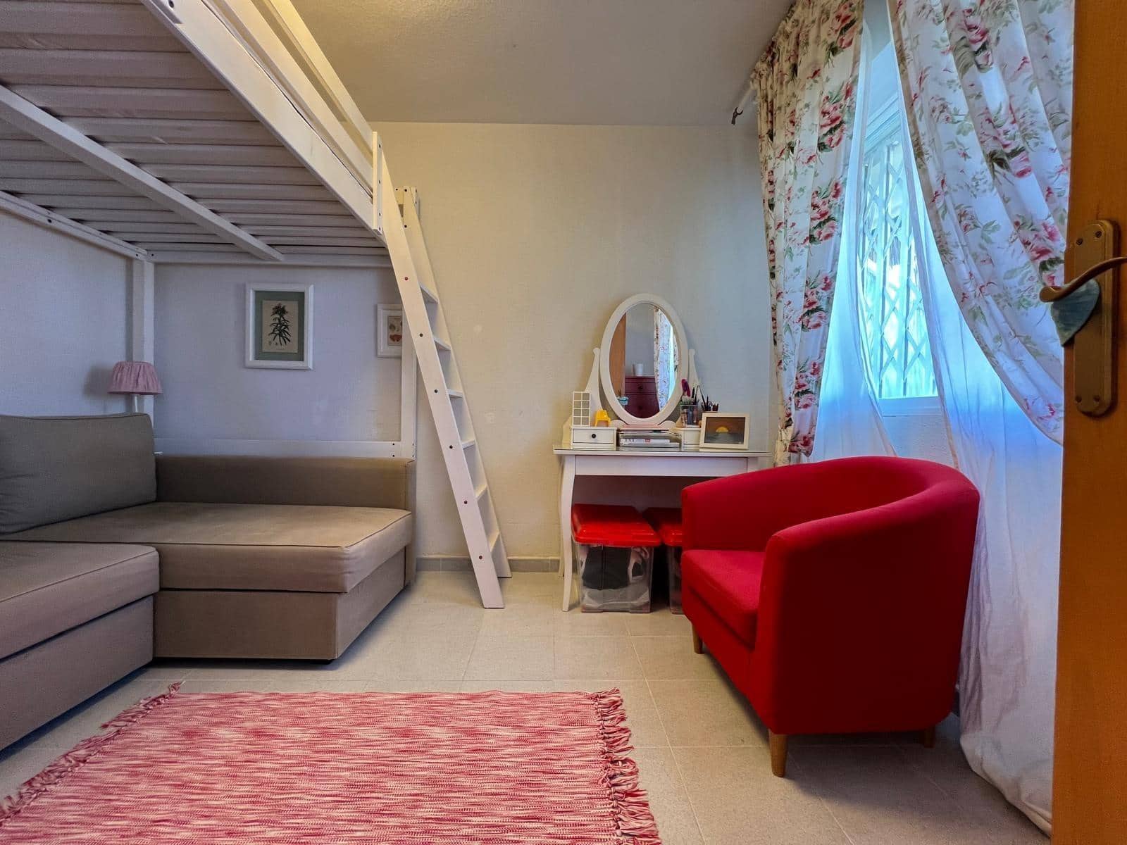 1 soveværelse Lejlighed til salg i Torrevieja med swimmingpool - € 105.000 (Ref: 9149219)