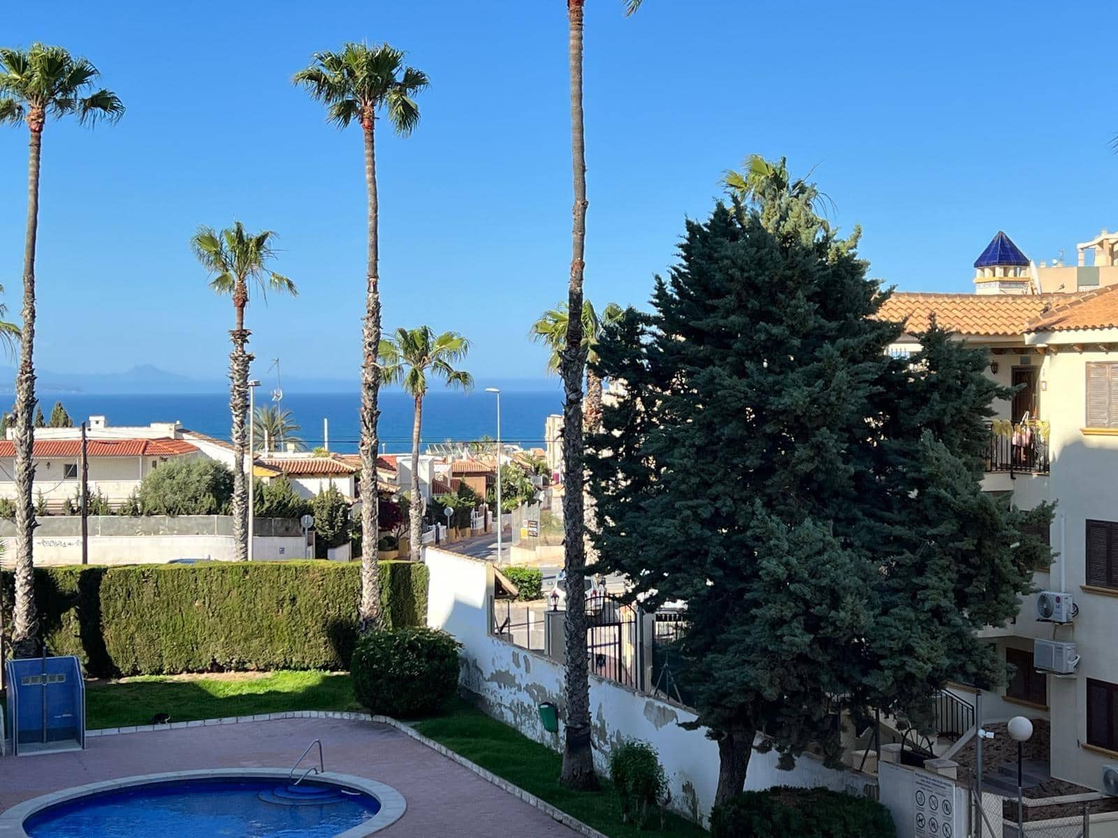 1 soveværelse Lejlighed til salg i Torrevieja med swimmingpool - € 105.000 (Ref: 9149219)