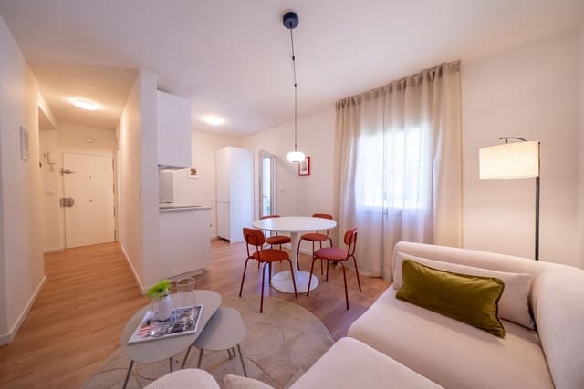 3 sovrum Lägenhet till salu i Palomeras Sureste, Madrid stad - 249 000 € (Ref: 9149220)