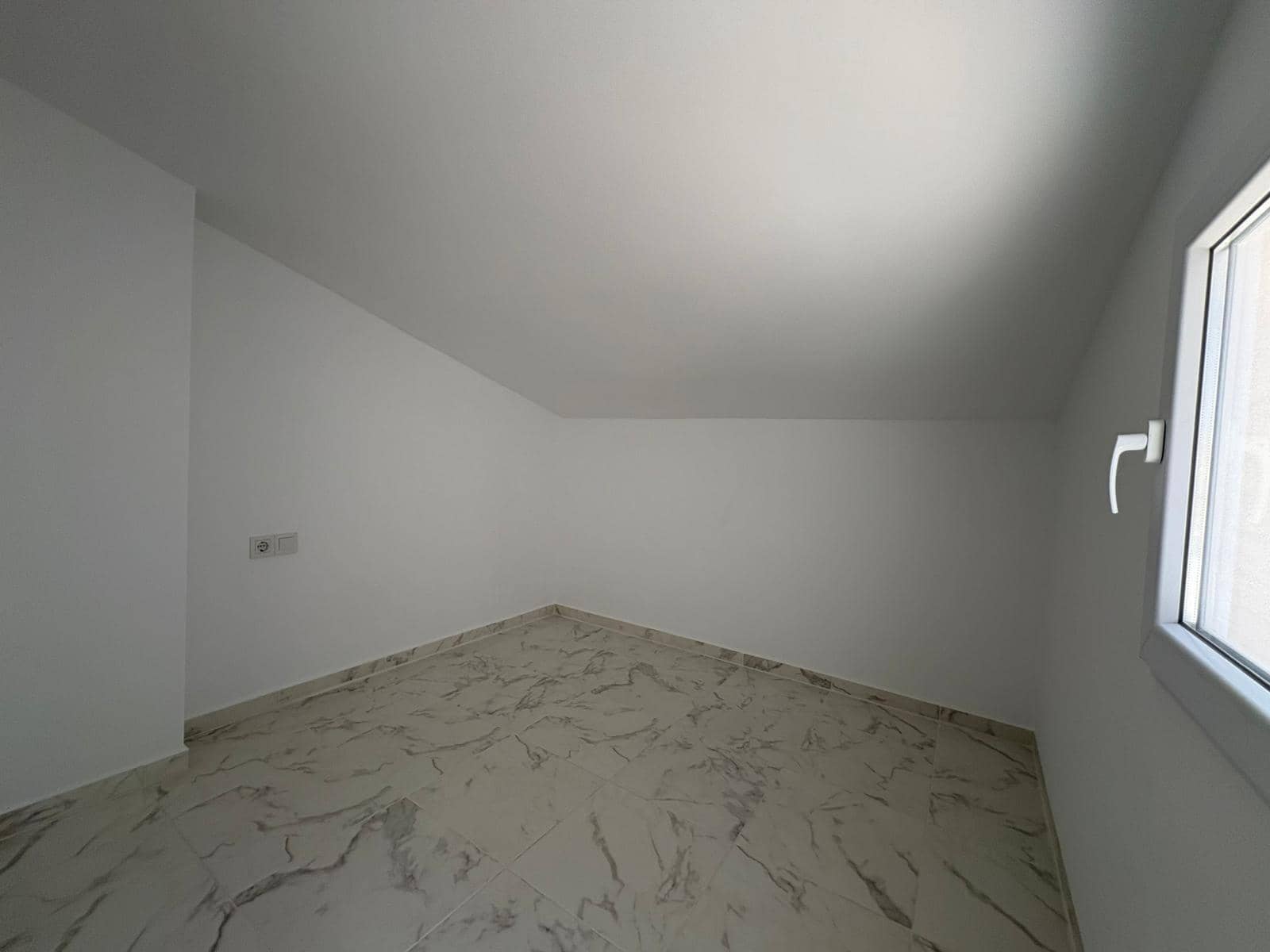 3 slaapkamer Rijtjeshuis te koop in Torrevieja - € 229.000 (Ref: 9159435)