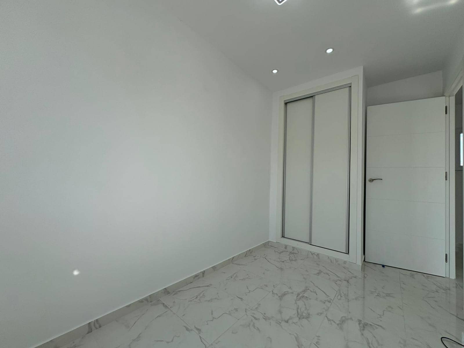 3 slaapkamer Rijtjeshuis te koop in Torrevieja - € 229.000 (Ref: 9159435)