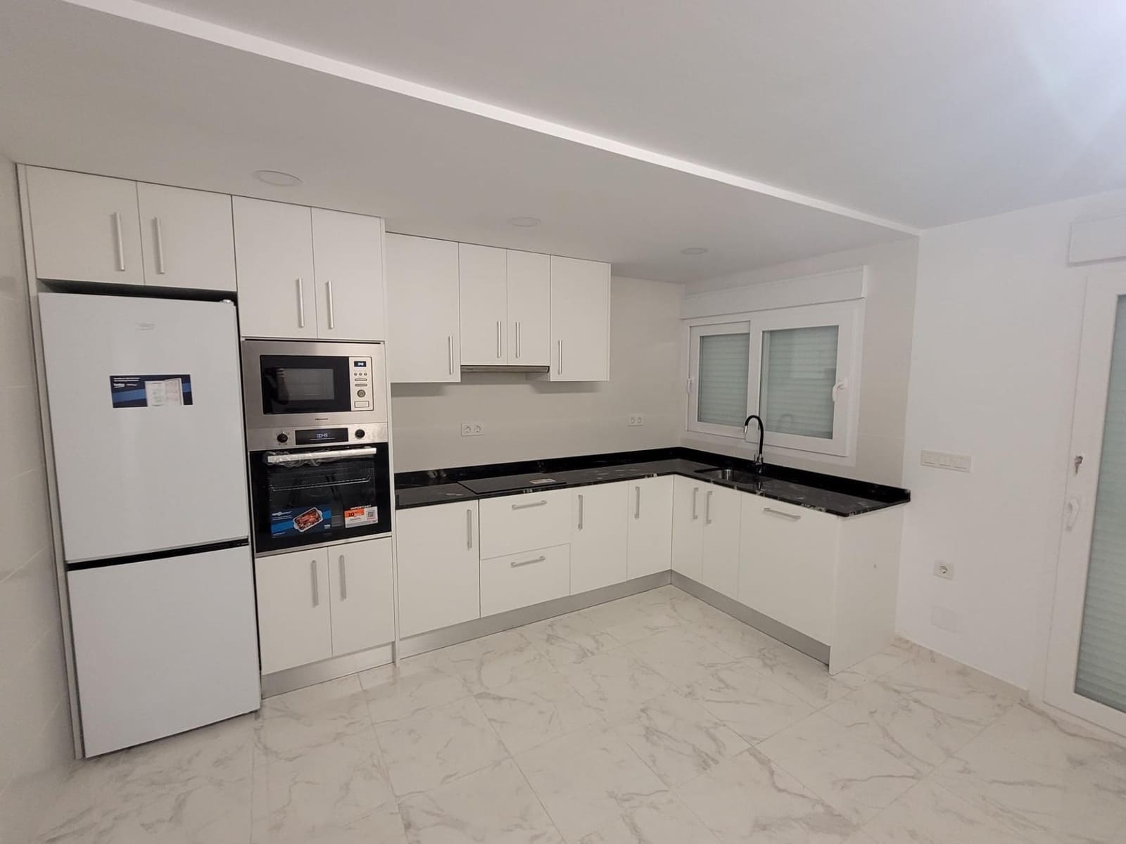 3 slaapkamer Rijtjeshuis te koop in Torrevieja - € 229.000 (Ref: 9159435)
