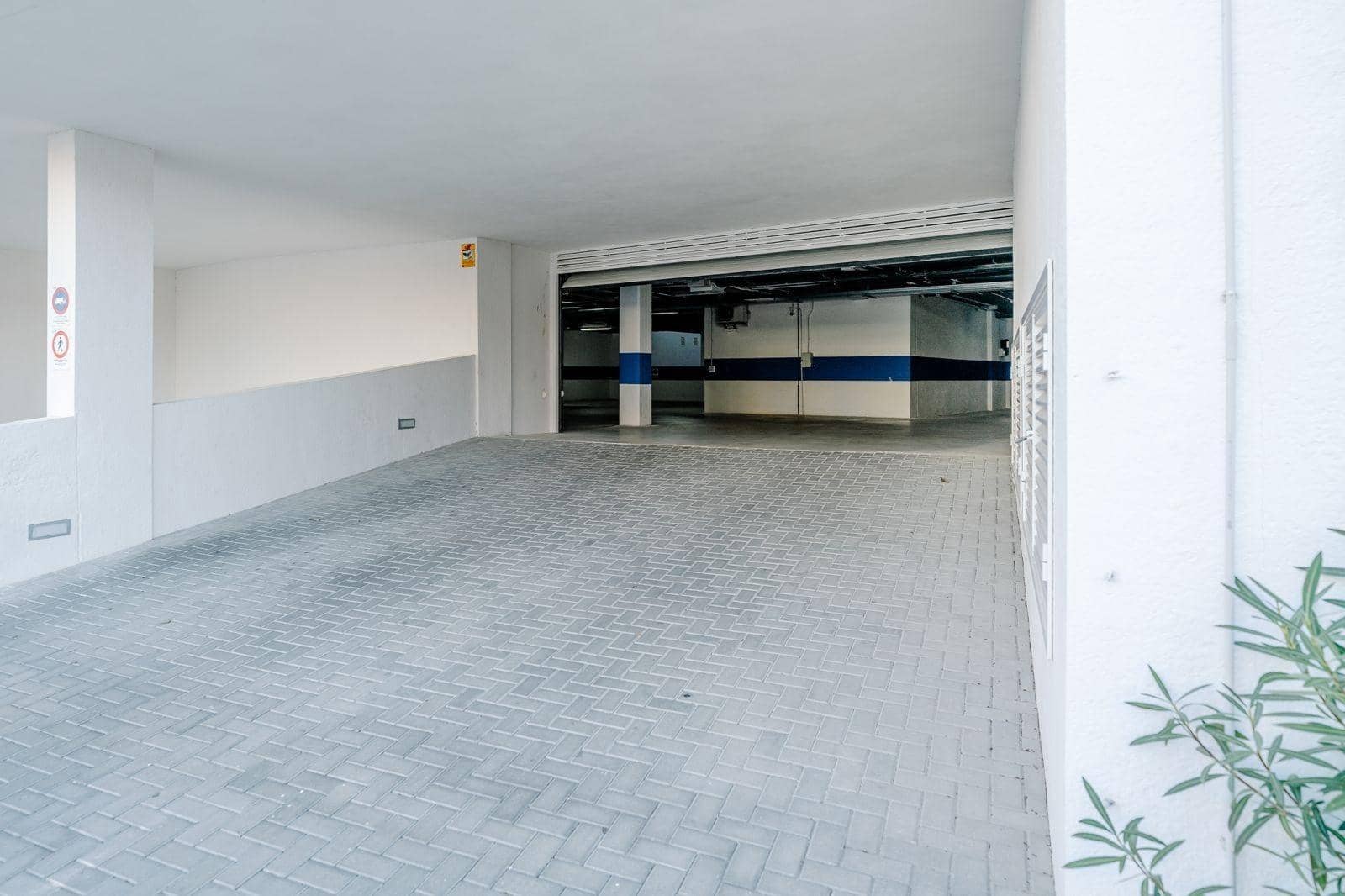 3 makuuhuone Asunto myytävänä paikassa Benidorm mukana uima-altaan 
autotalli - 790 000 € (Ref: 9160975)