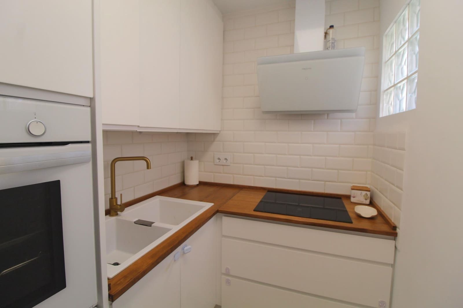 3 soveværelse Lejlighed til salg i La Veleta - € 199.900 (Ref: 9160980)