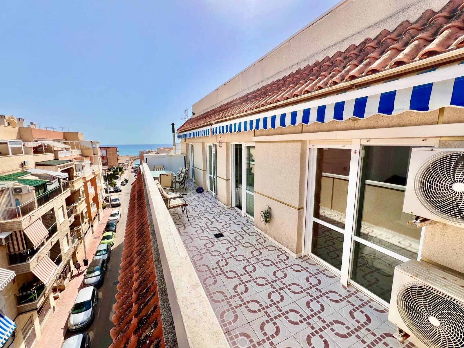 3 sovrum Takvåning till salu i Torrevieja med garage - 360 000 € (Ref: 9162257)