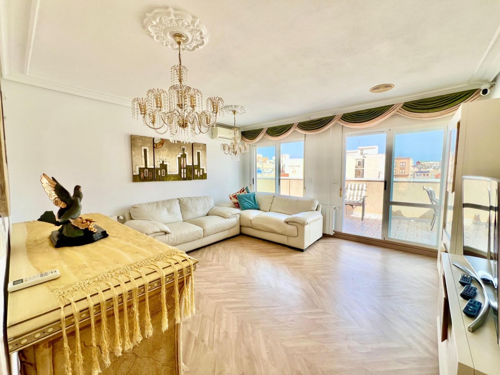 3 sovrum Takvåning till salu i Torrevieja med garage - 360 000 € (Ref: 9162257)