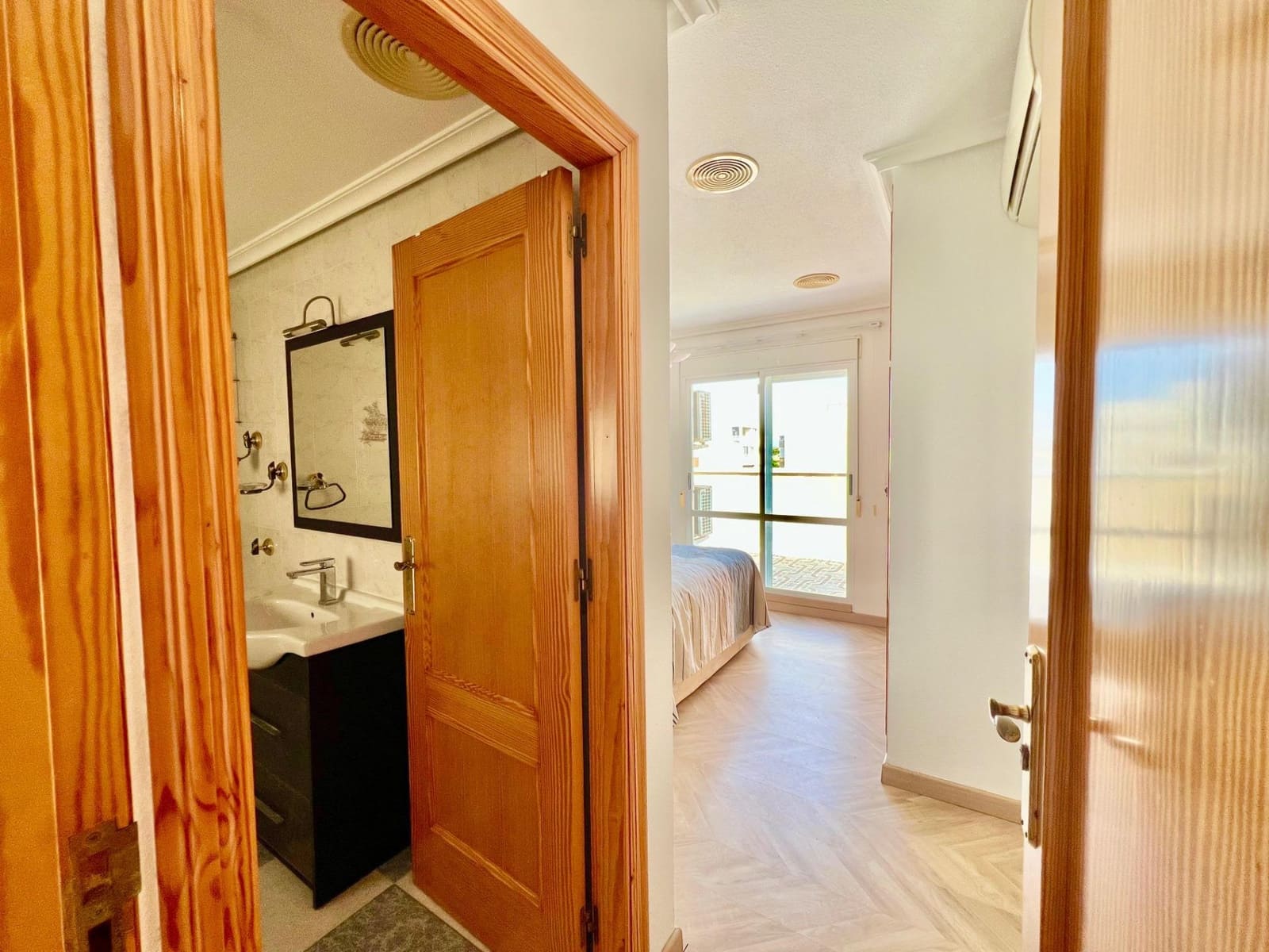 3 sovrum Takvåning till salu i Torrevieja med garage - 360 000 € (Ref: 9162257)