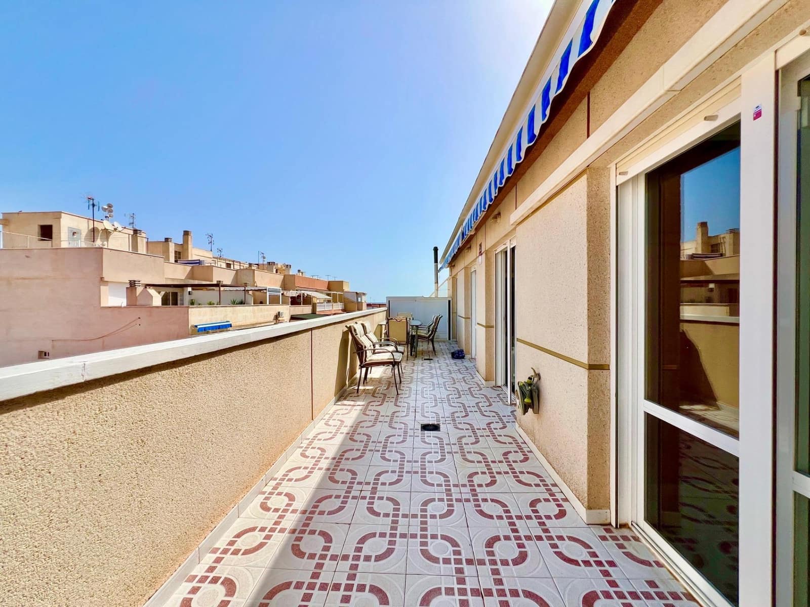 3 sovrum Takvåning till salu i Torrevieja med garage - 360 000 € (Ref: 9162257)