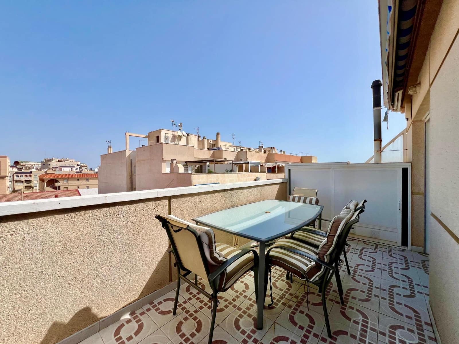 3 sovrum Takvåning till salu i Torrevieja med garage - 360 000 € (Ref: 9162257)