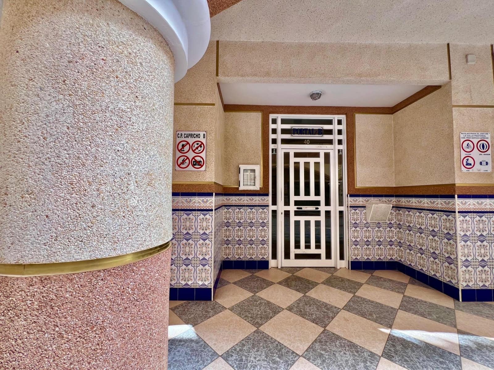 3 sovrum Takvåning till salu i Torrevieja med garage - 360 000 € (Ref: 9162257)