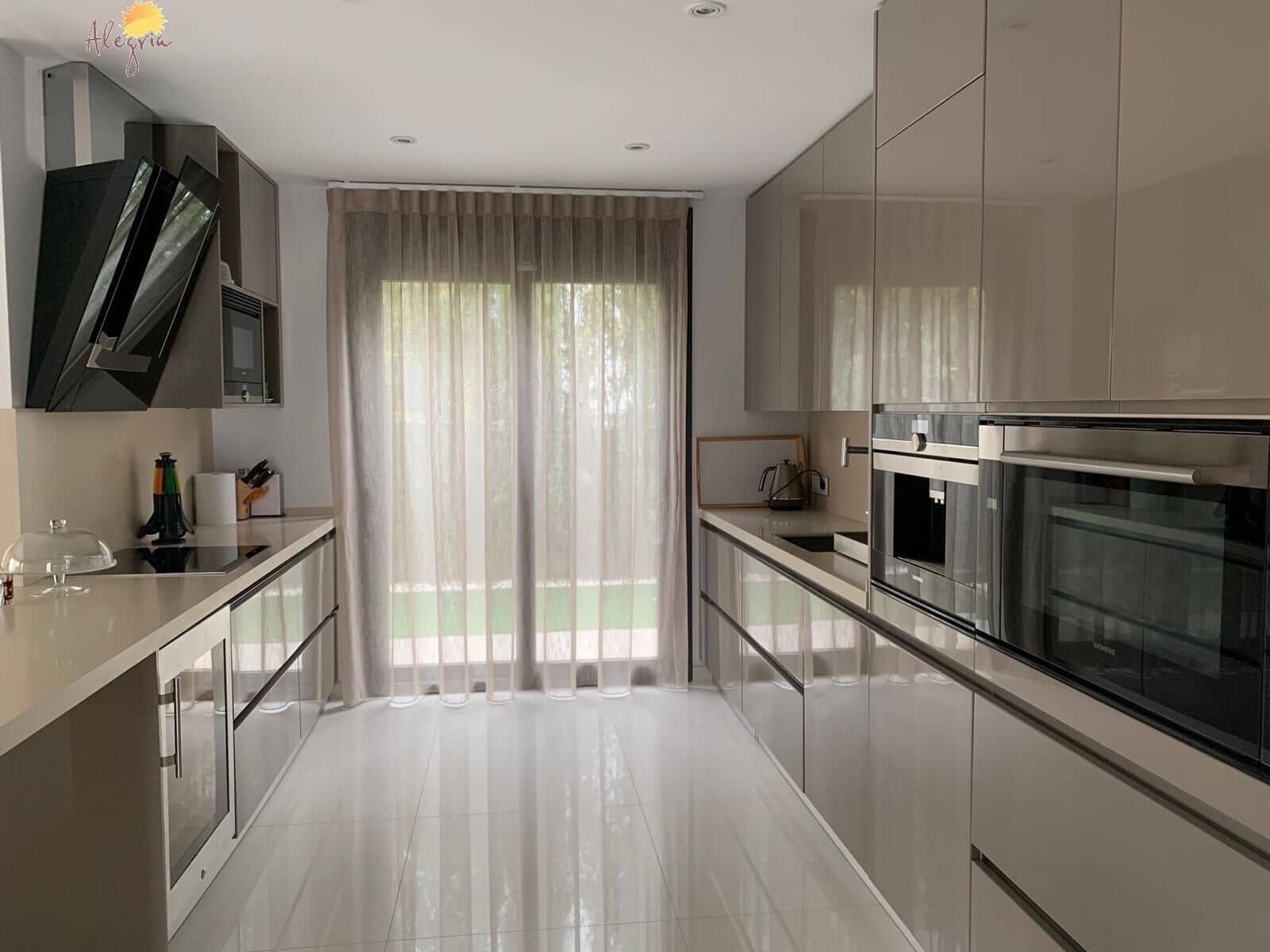 3 slaapkamer Villa te koop in Campoamor - € 899.000 (Ref: 9163705)