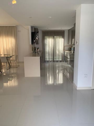 Chalet de 3 habitaciones en Campoamor, Orihuela en venta - 899.000 € (Ref: 9163705)