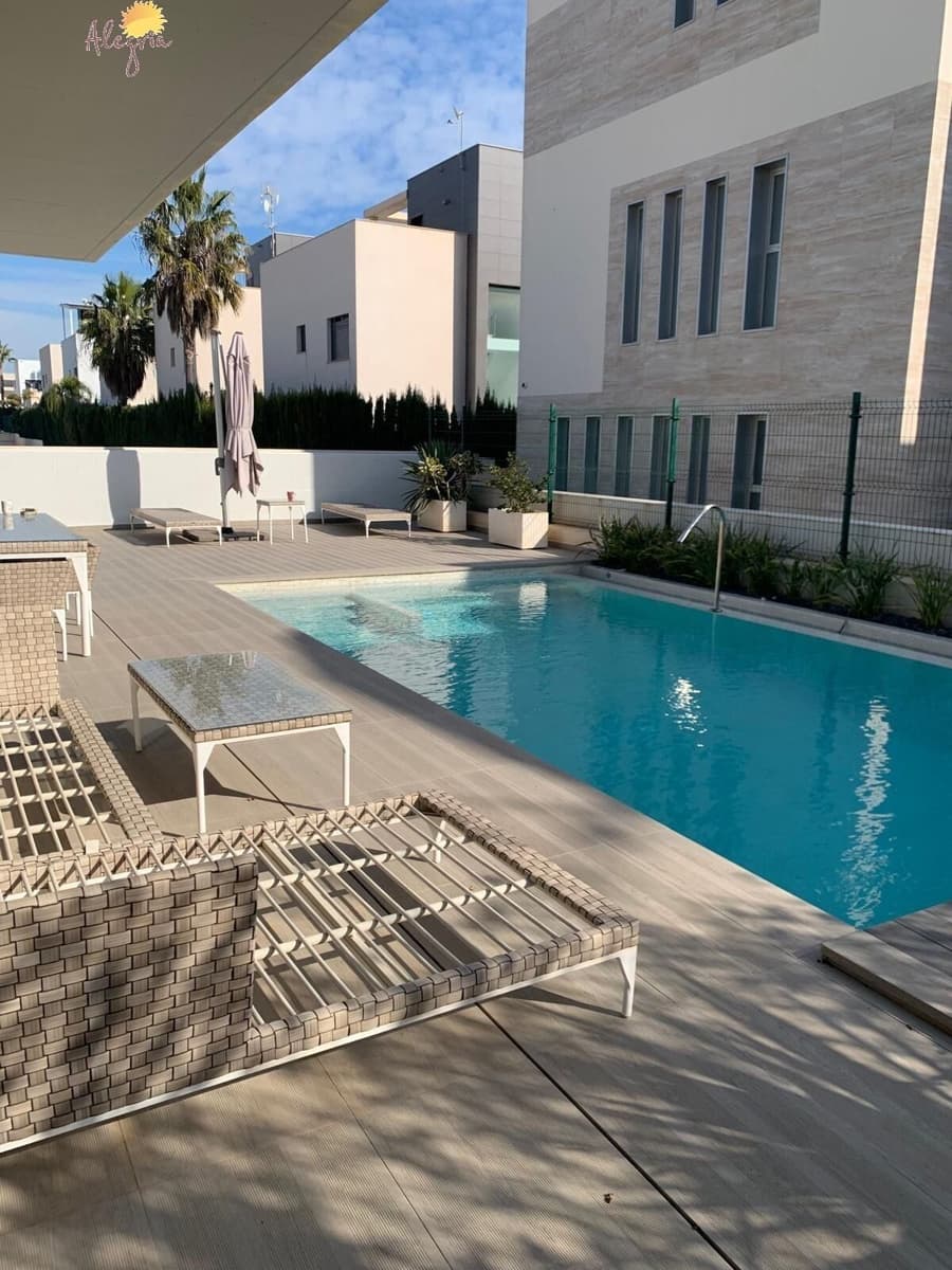 3 slaapkamer Villa te koop in Campoamor - € 899.000 (Ref: 9163705)