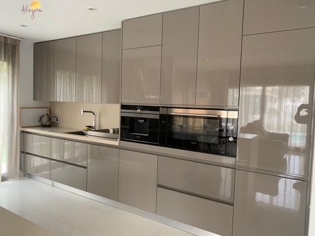 Chalet de 3 habitaciones en Campoamor, Orihuela en venta - 899.000 € (Ref: 9163705)